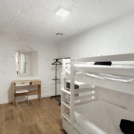 Casa Cueva *