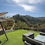 Casa Cueva *
